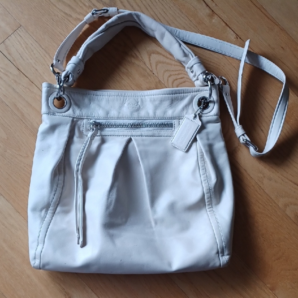 Coach Off White Leather Shoulder Bag